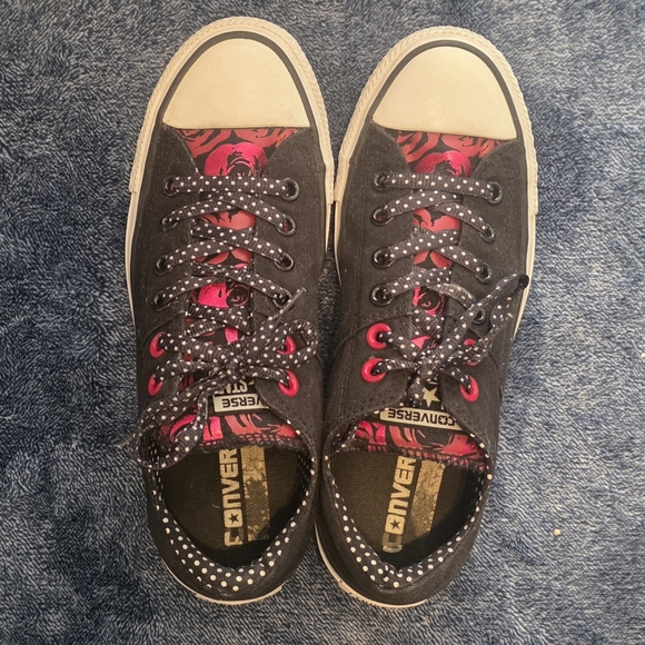 Converse Black and Red Canvas Sneakers - Picture 4 of 8